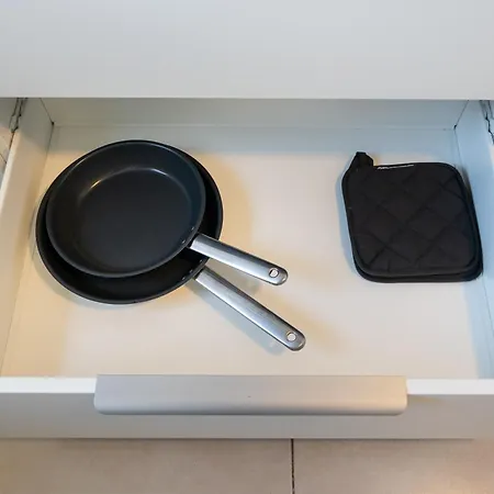 Grosse Mit 7 Betten Und Balkon * Baesweiler