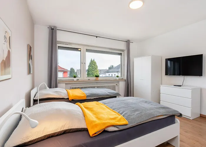 Grosse Mit 7 Betten Und Balkon Baesweiler