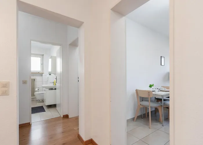 Grosse Mit 7 Betten Und Balkon Appartement *