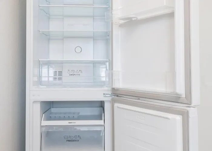 Grosse Mit 7 Betten Und Balkon *